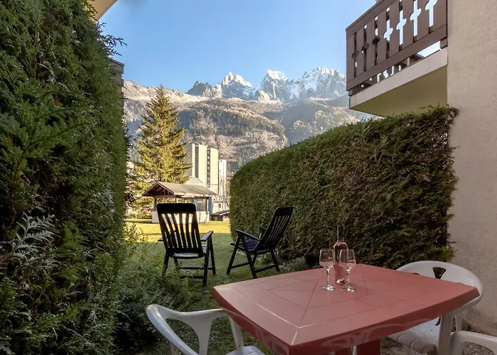 Jardin Du Mont Blanc Apartment *